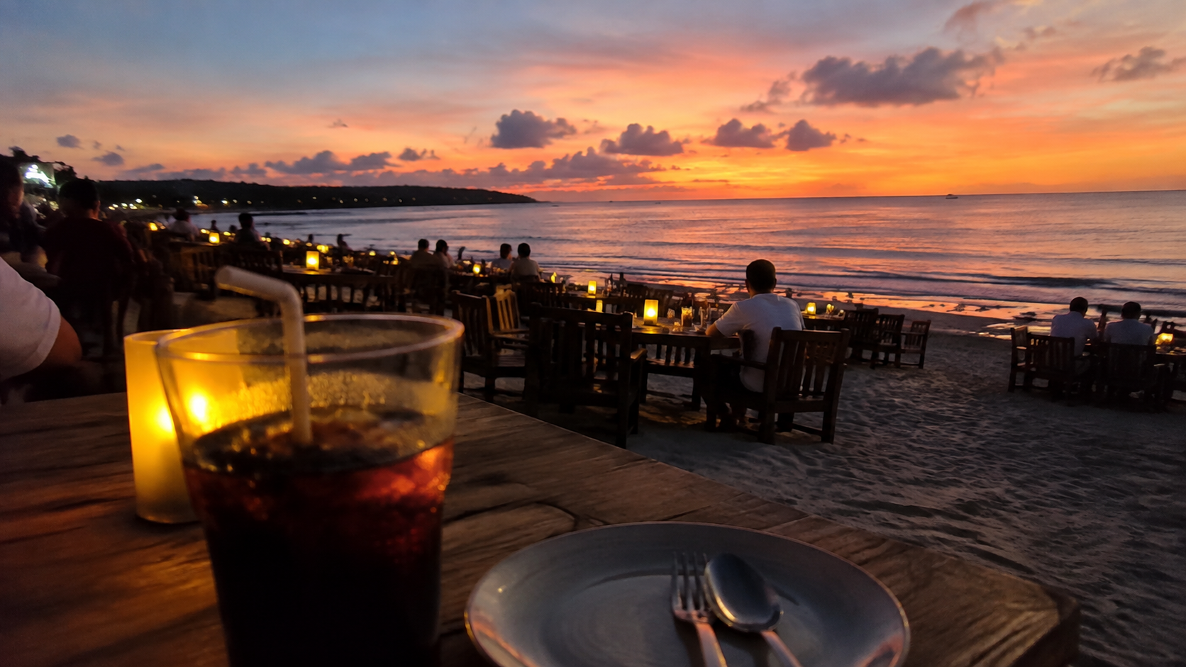 Jimbaran Bay &mdash; лучший пляж для закатов и ужина у моря